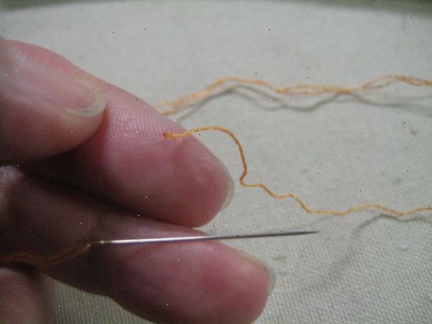 Hvordan til at træde en nål og binde en knude. Vælg den rigtige nål til din tråd.