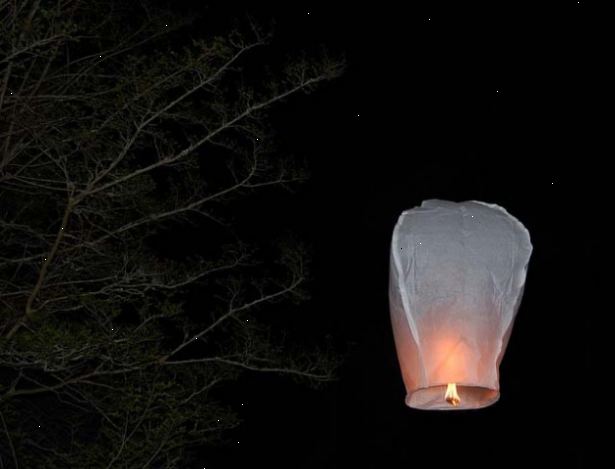 Hvordan laver himmel lanterner. Binde stoffet ind i en stram knude.