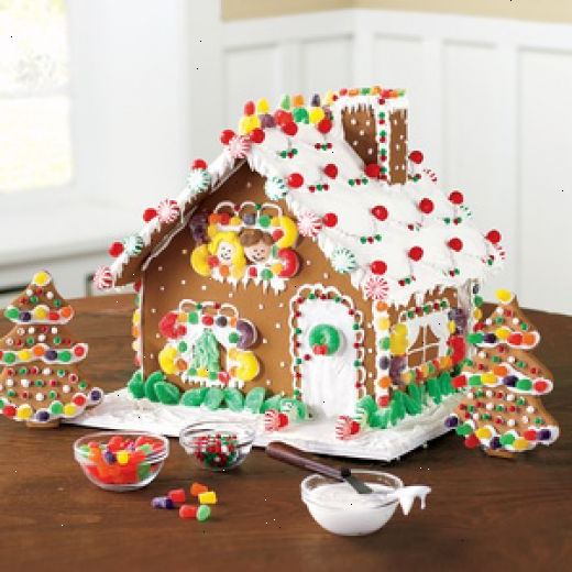 Hvordan laver kagehuse hjælp graham crackers. Adskille dine Juleknas i skåle.